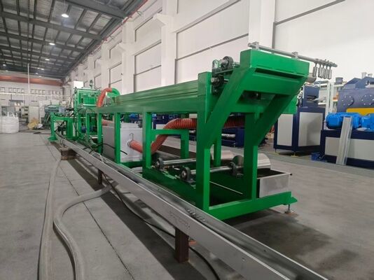 Línea de extrusión de PP compacta con altura central de 1100 mm para una fácil integración
