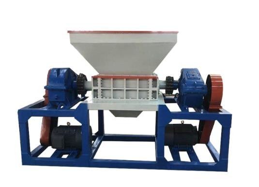 Máquina de trituración horizontal de eje único 380V Voltado para triturar