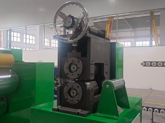 Diseño duradero de grado industrial, construido para producción continua de alta intensidad Máquina de repujado